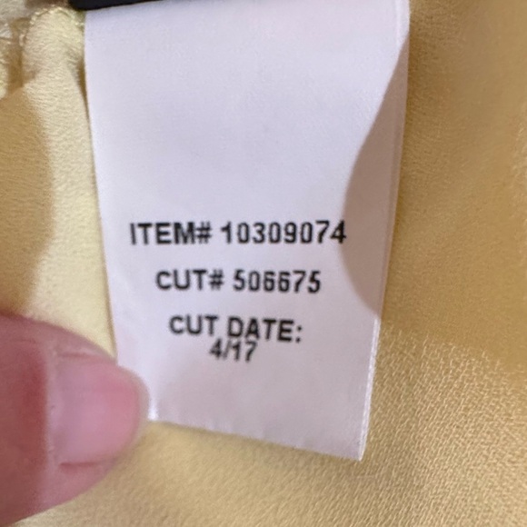 Torrid sheer flowy yellow Lace Trim Women's camo tank. Size 1. GUC - Picture 6 of 9